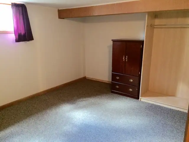 Spacious 2 Bedroom Basement Suite in Thorncliffe - Photo 6