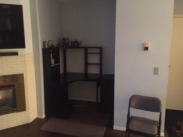 A large room is available for rent in Edgemont, NW,Calgary - Photo 2