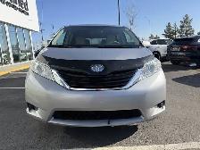 2013 Toyota Sienna LE 7-Passenger - Photo 2