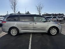 2013 Toyota Sienna LE 7-Passenger - Photo 4