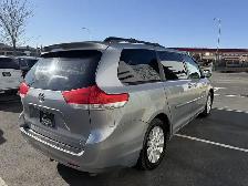 2013 Toyota Sienna LE 7-Passenger - Photo 5