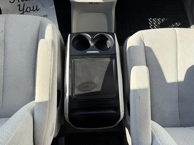 2013 Toyota Sienna LE 7-Passenger - Photo 16