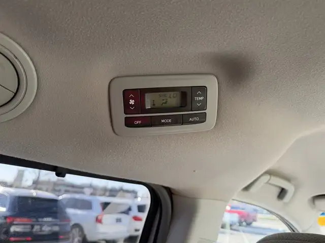 2013 Toyota Sienna LE 7-Passenger - Photo 21