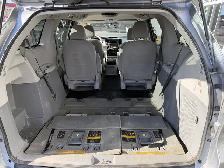 2013 Toyota Sienna LE 7-Passenger - Photo 25
