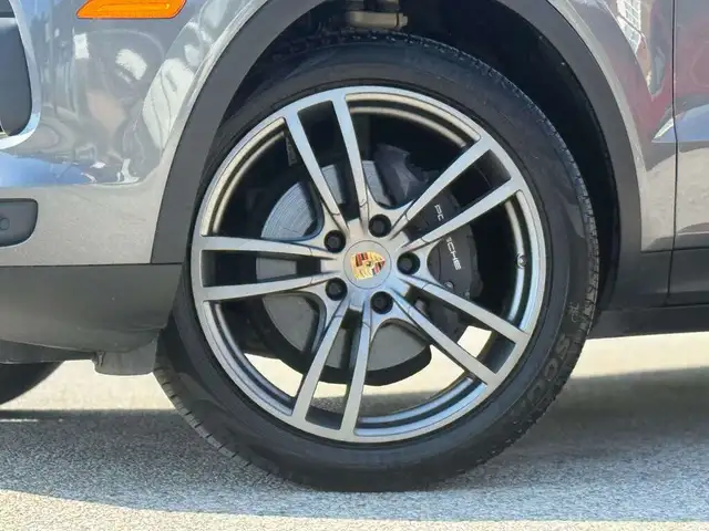 2020 Porsche Cayenne No Accidents l AWD l All Porsche Maintenanc - Photo 4