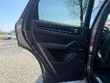 2020 Porsche Cayenne No Accidents l AWD l All Porsche Maintenanc - Photo 14