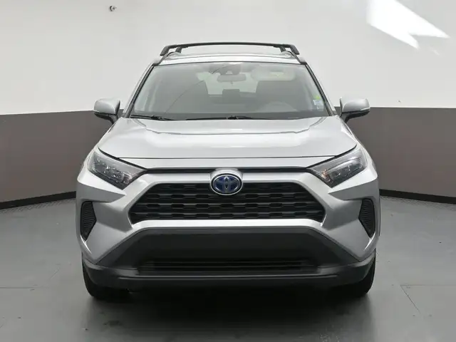 2019 Toyota RAV4 LE HYBRID Call 902-466-9550 Android Auto / Appl - Photo 2