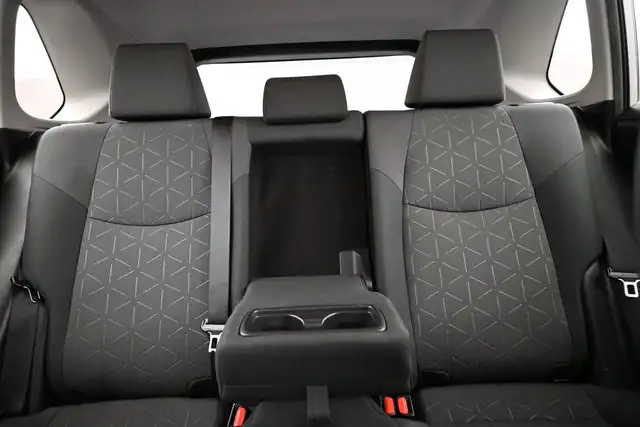 2019 Toyota RAV4 LE HYBRID Call 902-466-9550 Android Auto / Appl - Photo 25