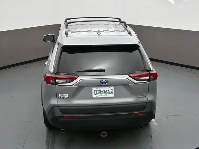 2019 Toyota RAV4 LE HYBRID Call 902-466-9550 Android Auto / Appl - Photo 45