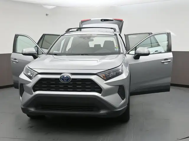 2019 Toyota RAV4 LE HYBRID Call 902-466-9550 Android Auto / Appl - Photo 50