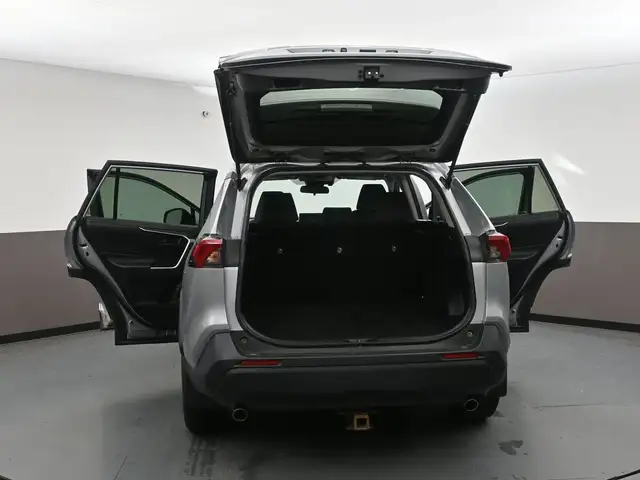 2019 Toyota RAV4 LE HYBRID Call 902-466-9550 Android Auto / Appl - Photo 54
