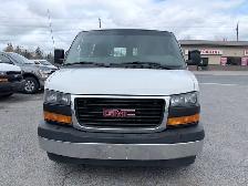 2017 GMC Savana - Photo 2