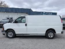 2017 GMC Savana - Photo 3