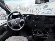 2017 GMC Savana - Photo 16