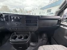 2017 GMC Savana - Photo 18