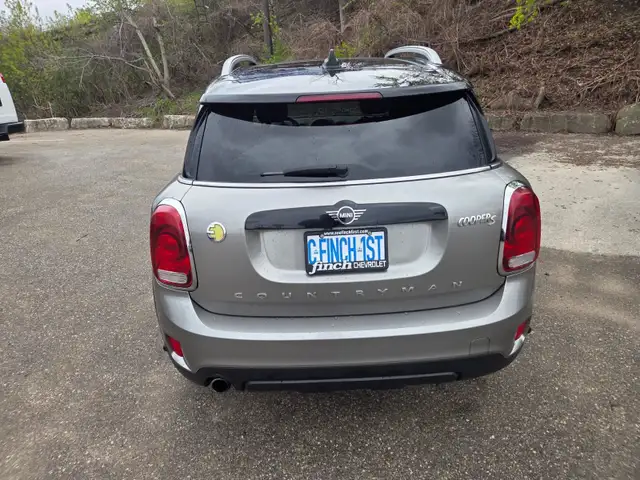 2020 Mini E Countryman Cooper S PANORAMIC MOONROOF | SEATING... - Photo 4