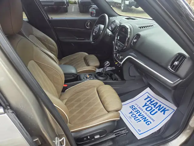 2020 Mini E Countryman Cooper S PANORAMIC MOONROOF | SEATING... - Photo 10