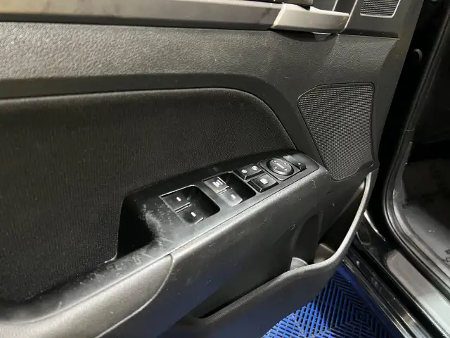 2017 Hyundai Elantra - Photo 11