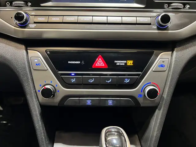 2017 Hyundai Elantra - Photo 27
