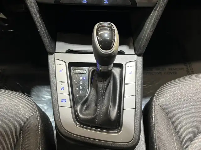 2017 Hyundai Elantra - Photo 28