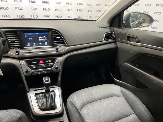 2017 Hyundai Elantra - Photo 30