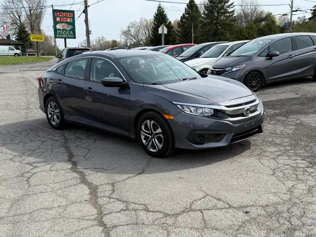 2018 Honda Civic LX - Photo 7