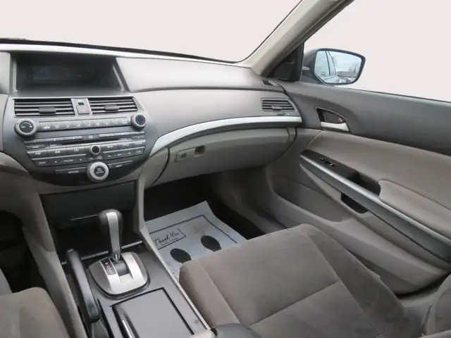 2009 Honda Accord 4dr V6 Auto EX - Photo 13
