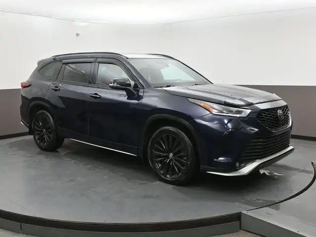 2024 Toyota Highlander XSE LOW MILEAGE! SUNROOF, LEATHER, NAVIGA