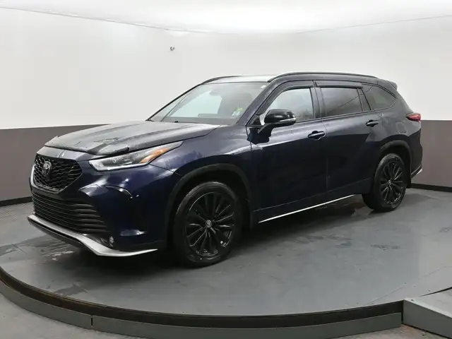 2024 Toyota Highlander XSE LOW MILEAGE! SUNROOF, LEATHER, NAVIGA - Photo 3