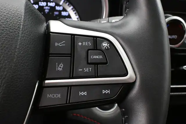 2024 Toyota Highlander XSE LOW MILEAGE! SUNROOF, LEATHER, NAVIGA - Photo 17