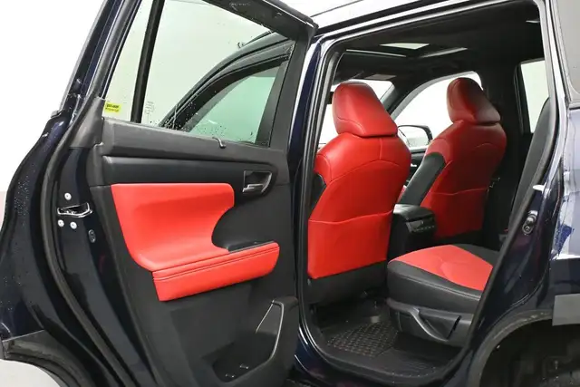 2024 Toyota Highlander XSE LOW MILEAGE! SUNROOF, LEATHER, NAVIGA - Photo 20