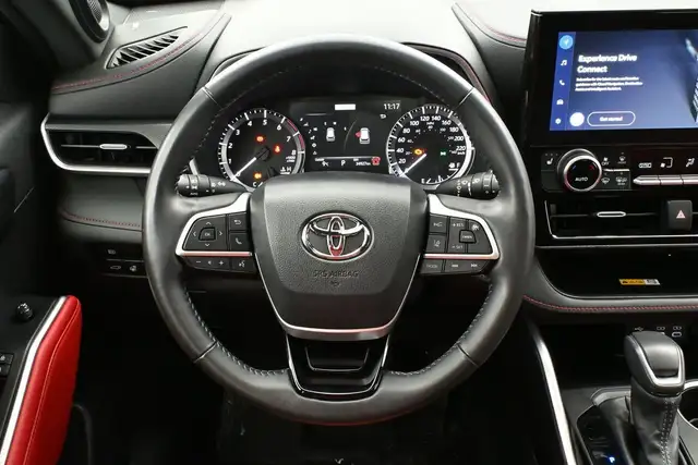 2024 Toyota Highlander XSE LOW MILEAGE! SUNROOF, LEATHER, NAVIGA - Photo 25