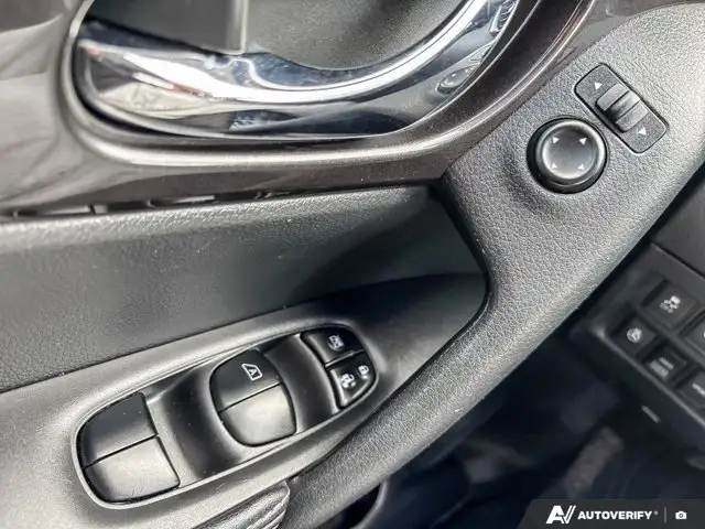 2020 Nissan Rogue - Photo 24