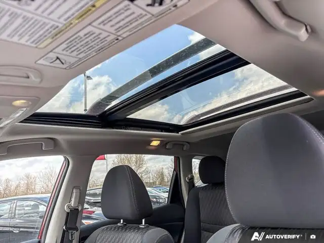 2020 Nissan Rogue - Photo 25
