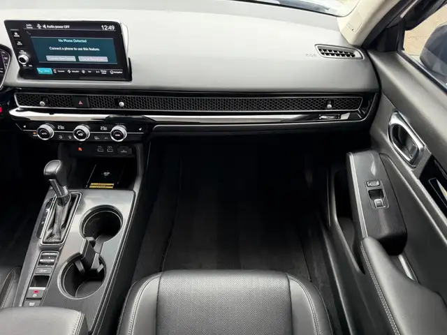 2022 Honda Civic Touring - Photo 11