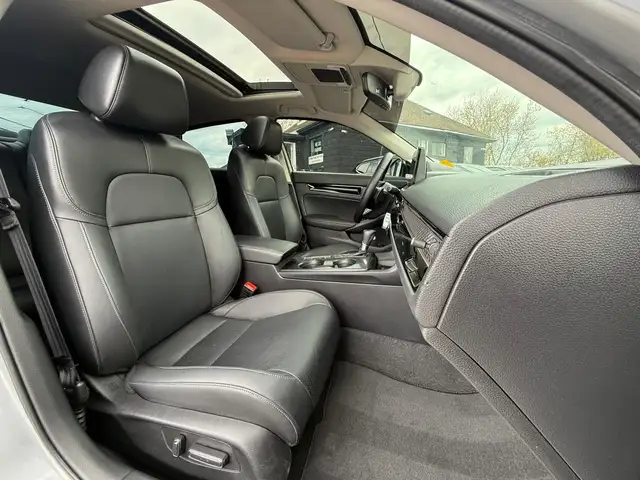 2022 Honda Civic Touring - Photo 27
