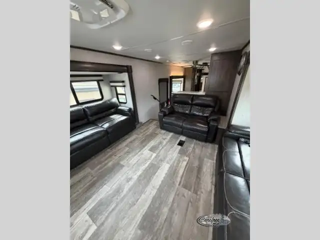 2021 Forest River RV Sandpiper 391FLRB - Photo 10