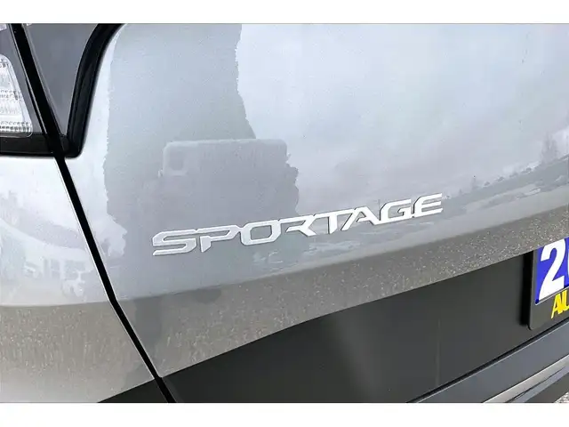 2024 Kia Sportage AWD | LEATHER | BLIND SPOT | CAMERA | - Photo 8