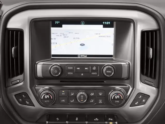 2018 Chevrolet Silverado 1500 - Photo 13