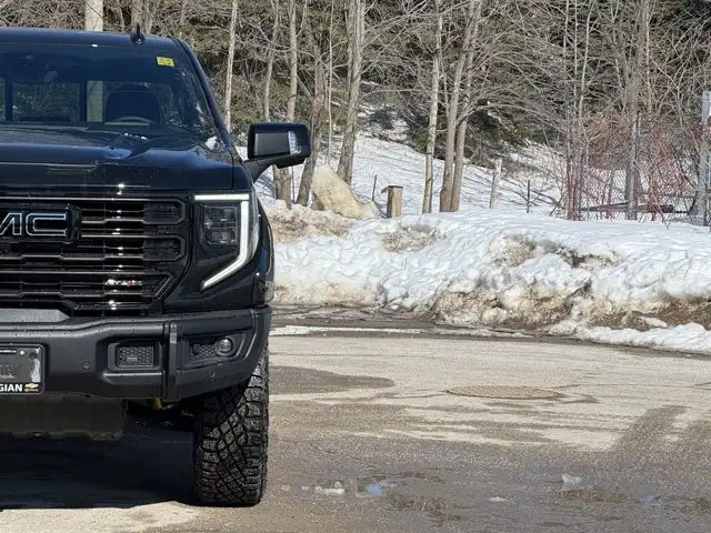 2026 GMC Sierra 1500 AT4- Technology Pkg - Power Sunroof - Photo 7