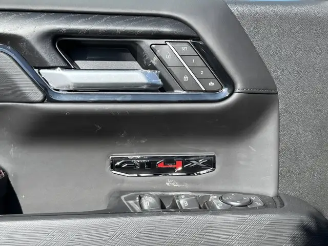 2026 GMC Sierra 1500 AT4- Technology Pkg - Power Sunroof - Photo 20
