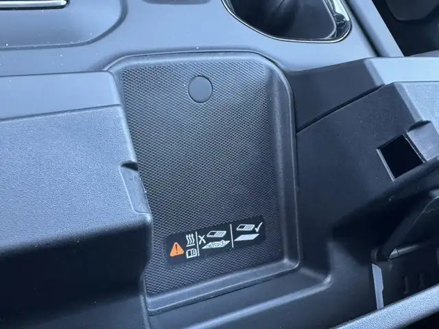 2026 GMC Sierra 1500 AT4- Technology Pkg - Power Sunroof - Photo 41