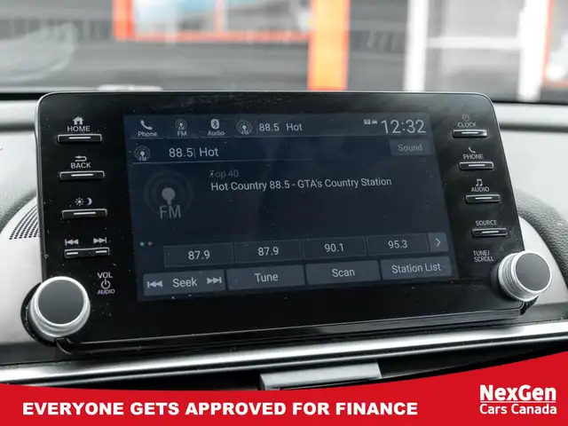 2021 Honda Accord Sedan EX-L / LEATHER/ SUNROOF - Photo 18