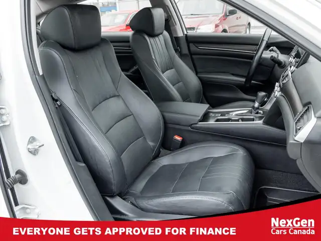 2021 Honda Accord Sedan EX-L / LEATHER/ SUNROOF - Photo 20