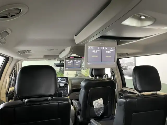 2016 Chrysler Town & Country Limitée - Photo 14