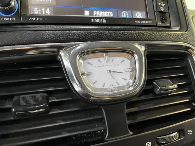 2016 Chrysler Town & Country Limitée - Photo 25