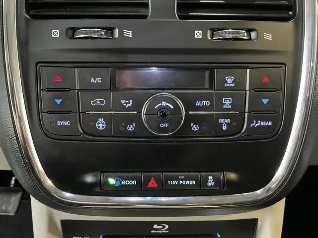 2016 Chrysler Town & Country Limitée - Photo 26