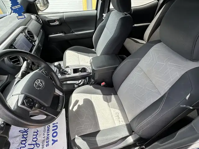 2023 Toyota Tacoma - Photo 12