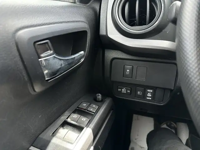 2023 Toyota Tacoma - Photo 20