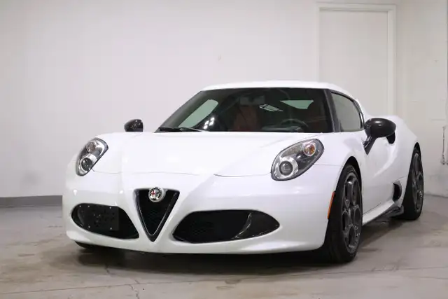 2015 Alfa Romeo 4C | LOW MILEAGE | RED LEATHER SEATS - Photo 2